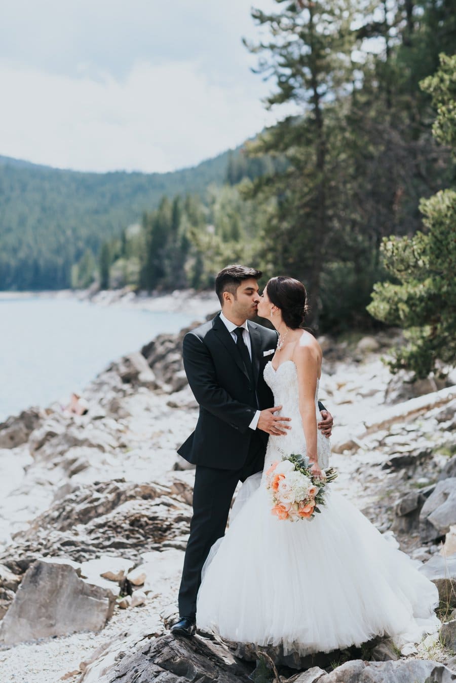 Banff wedding photography portraits lake minnewanka