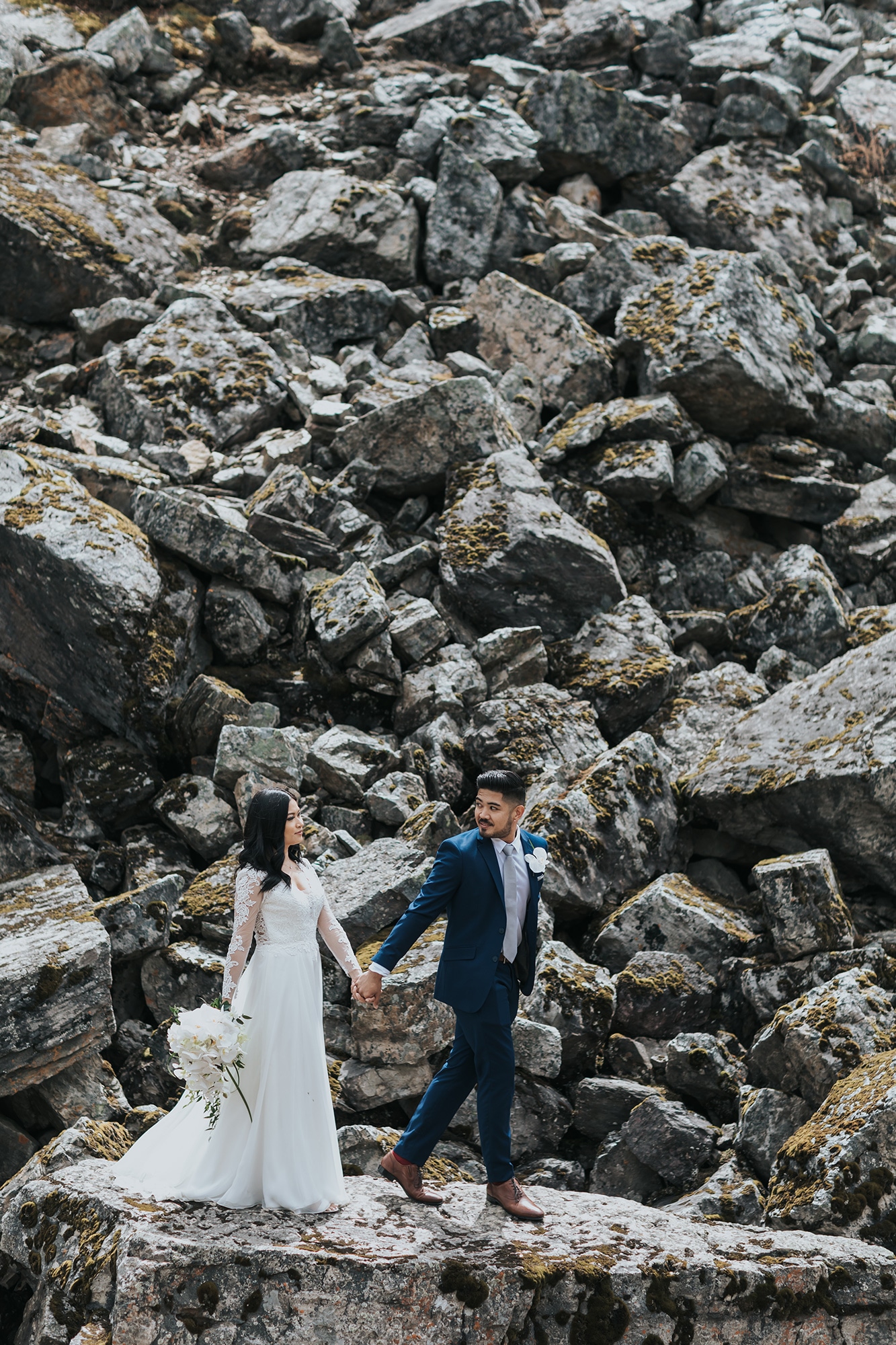 mountain wedding in late spring at the Rock Pile in Moraine Lake