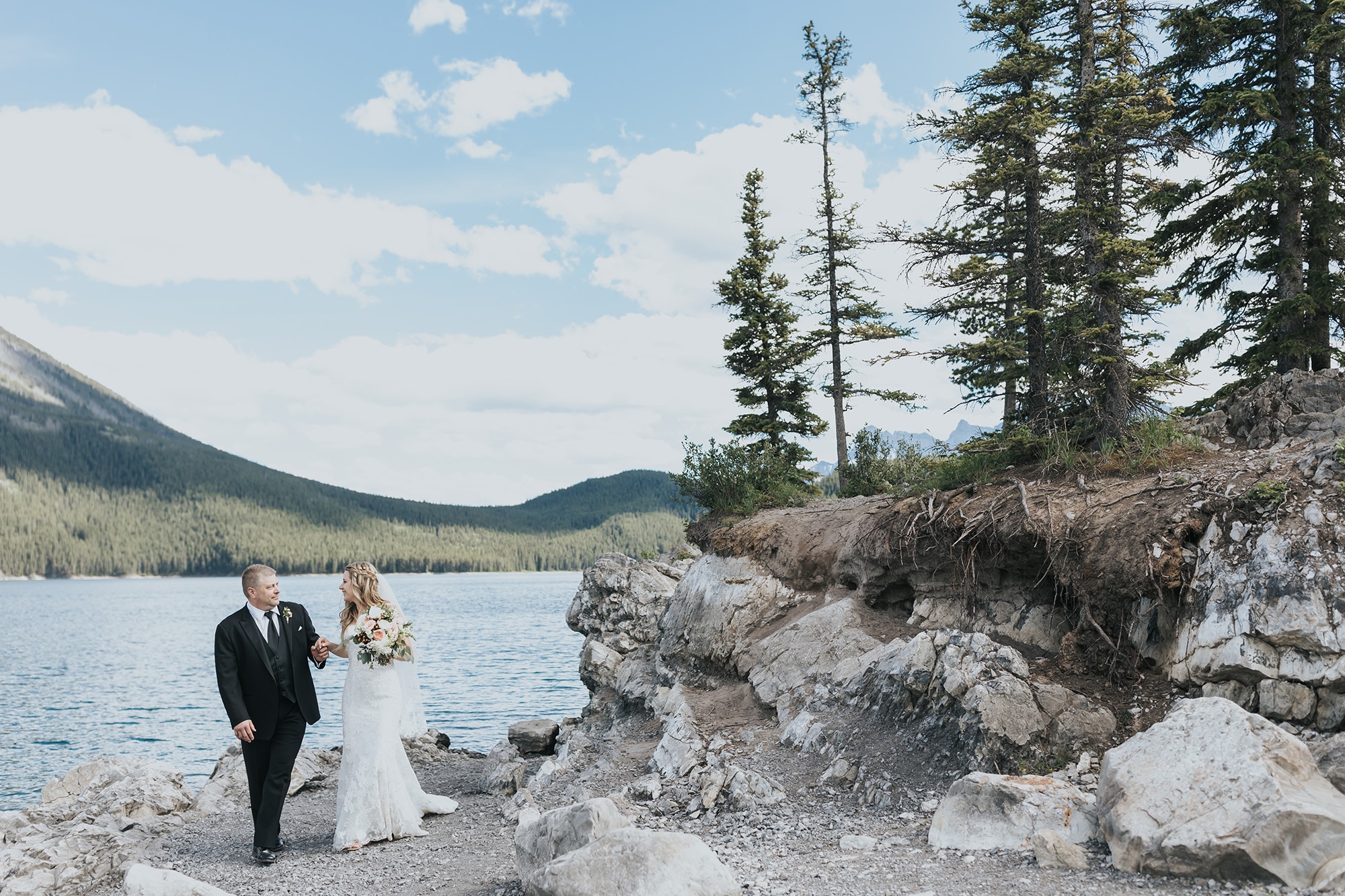outdoor wedding in banff lake minnewanka