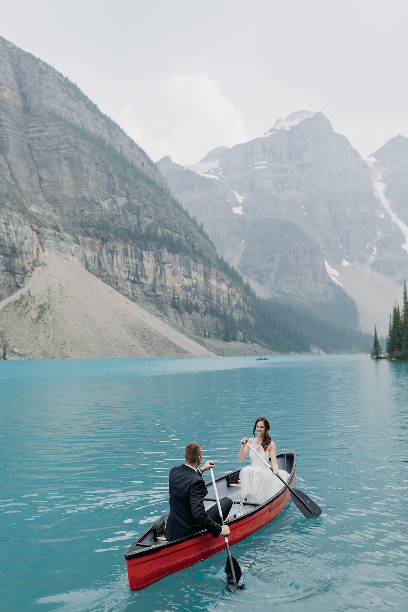 Moraine Lake Lodge wedding canoe photos