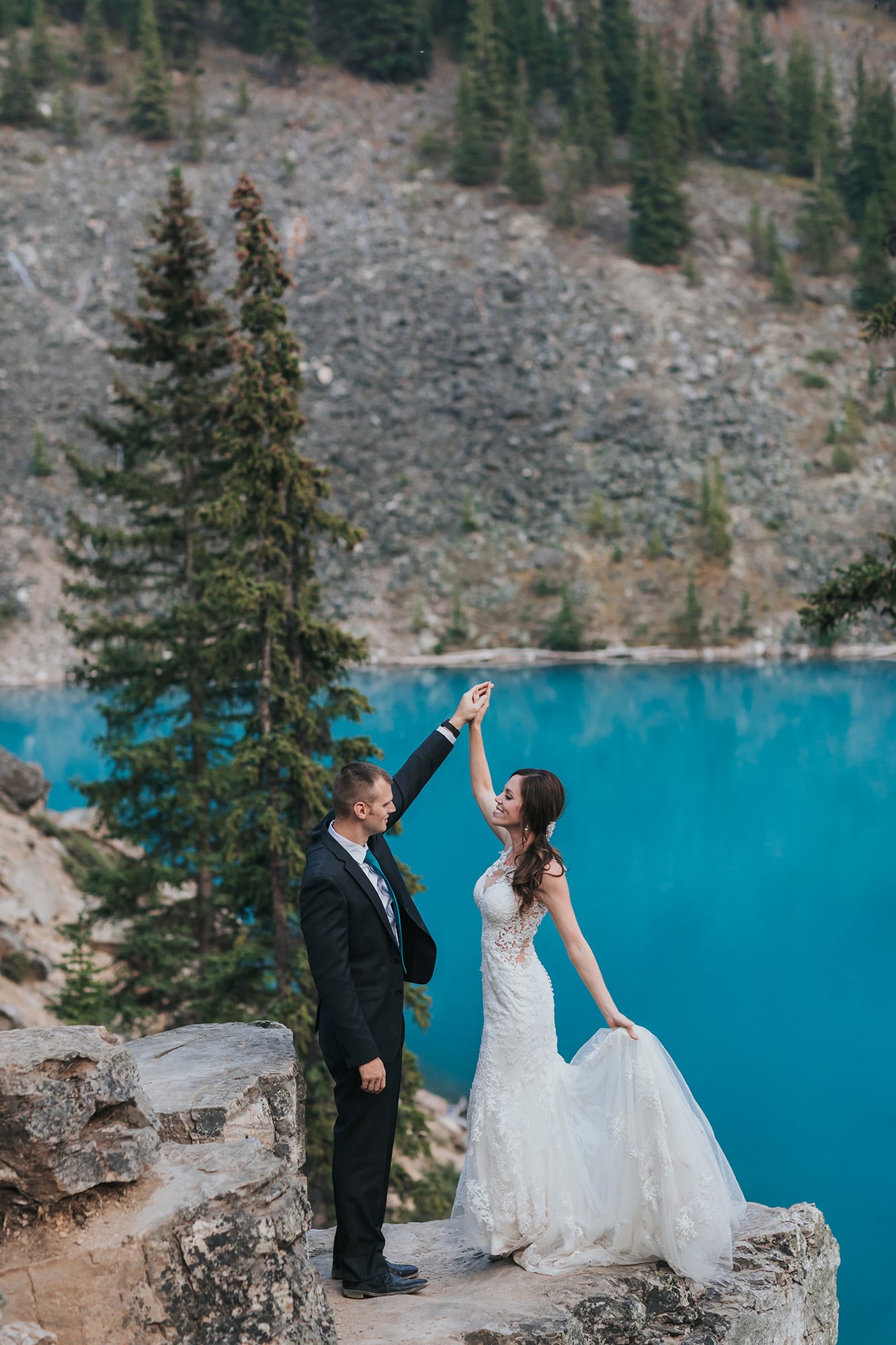 Moraine Lake Lodge wedding