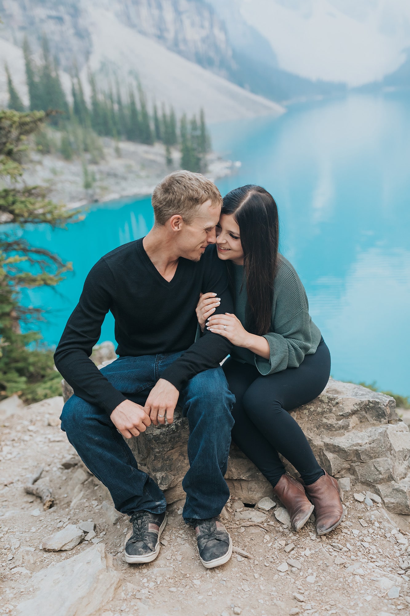 Moraine Lake Honeymoon portraits photography