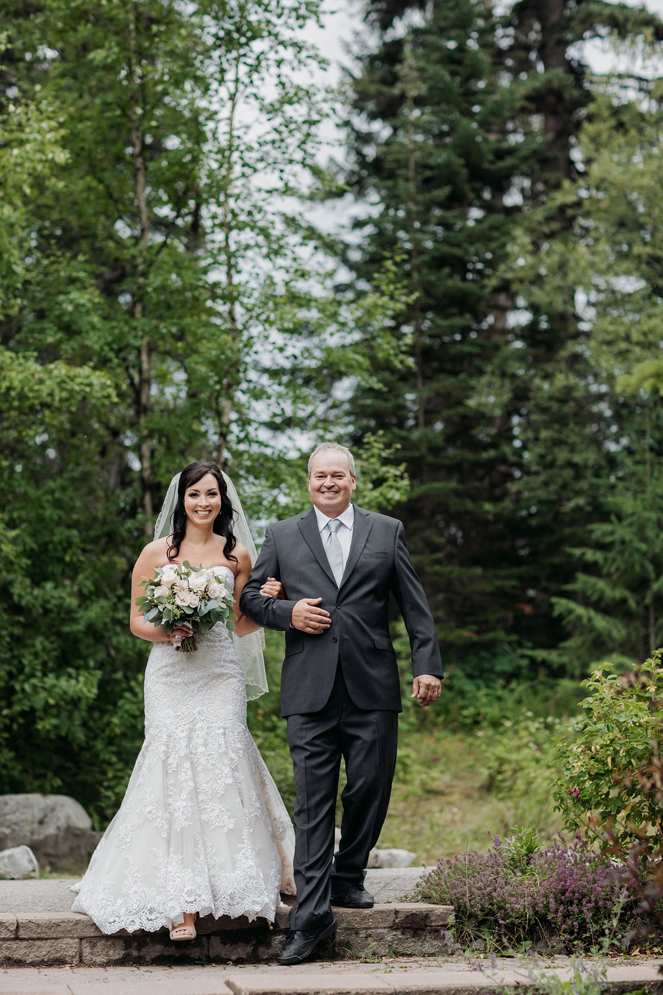Emerald Lake Lodge Wedding Photos ceremony