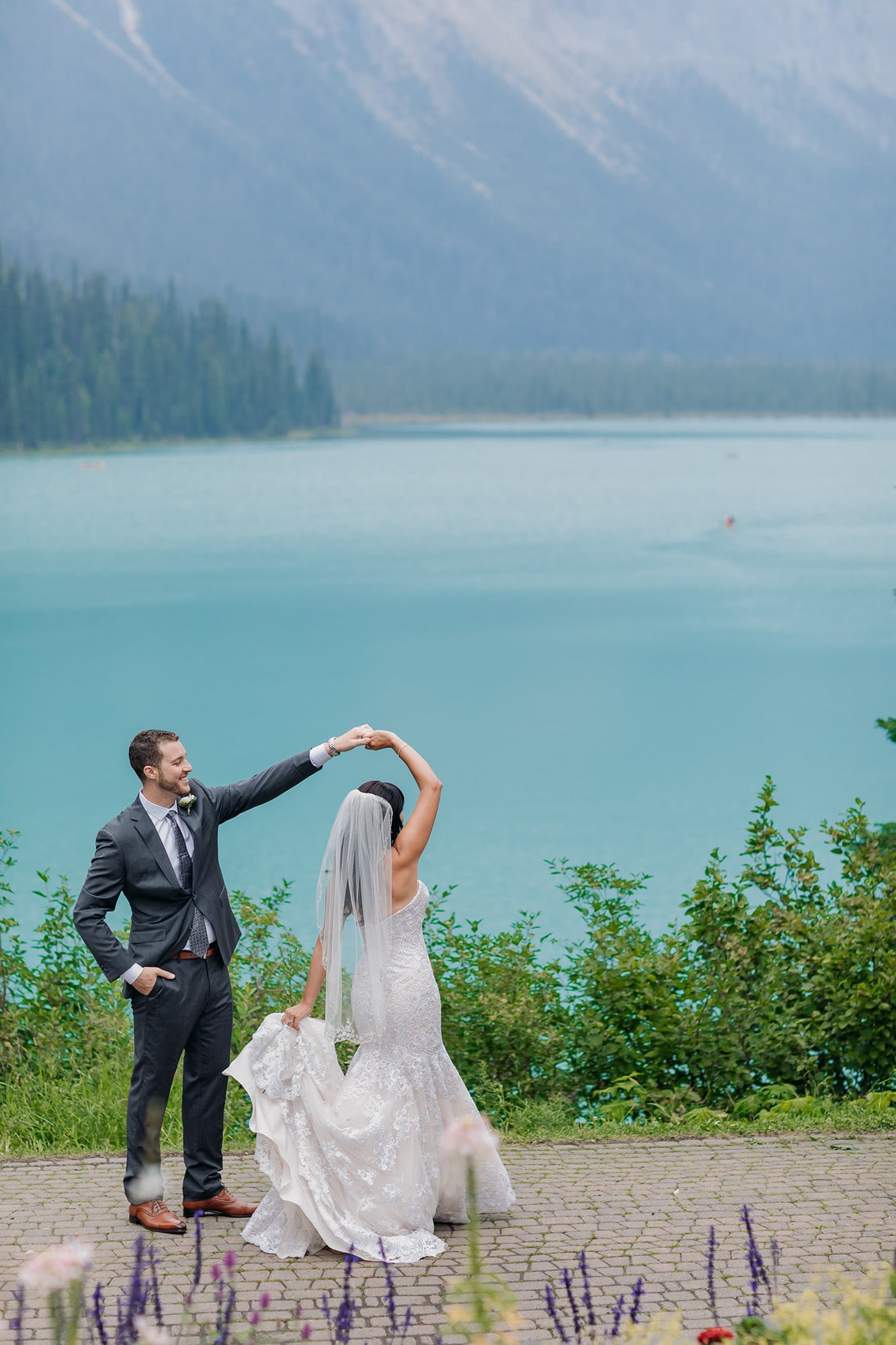 Emerald Lake Lodge Wedding Photos 