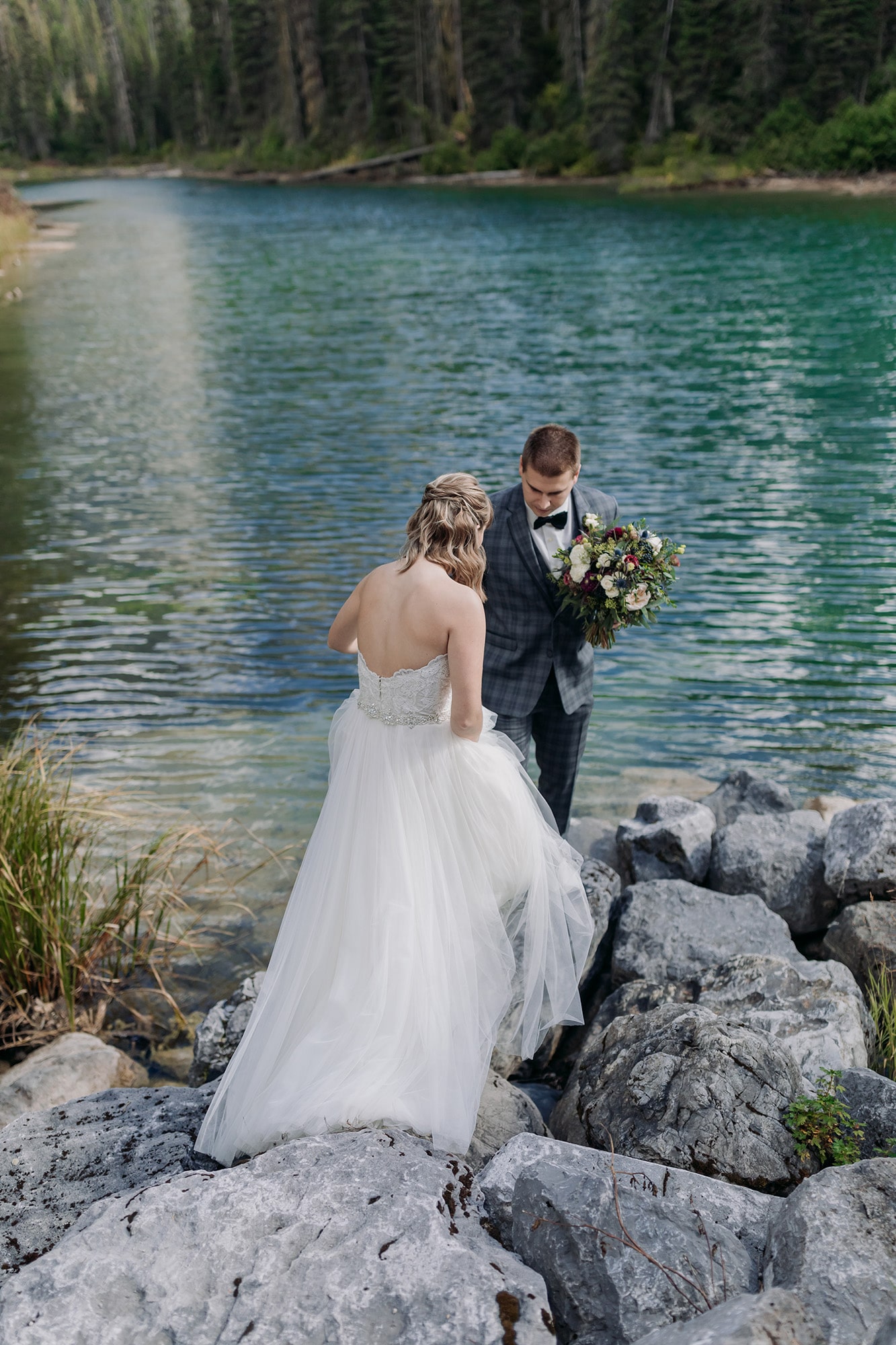 emerald lake autumn wedding bride groom couples photos