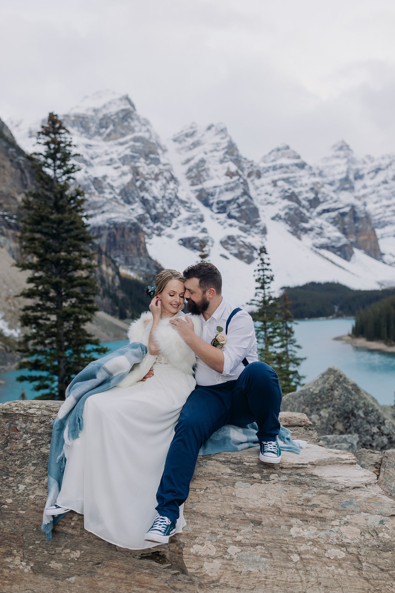 Emerald Lake Elopement Photographer moraine lake portraits bride groom with blanket