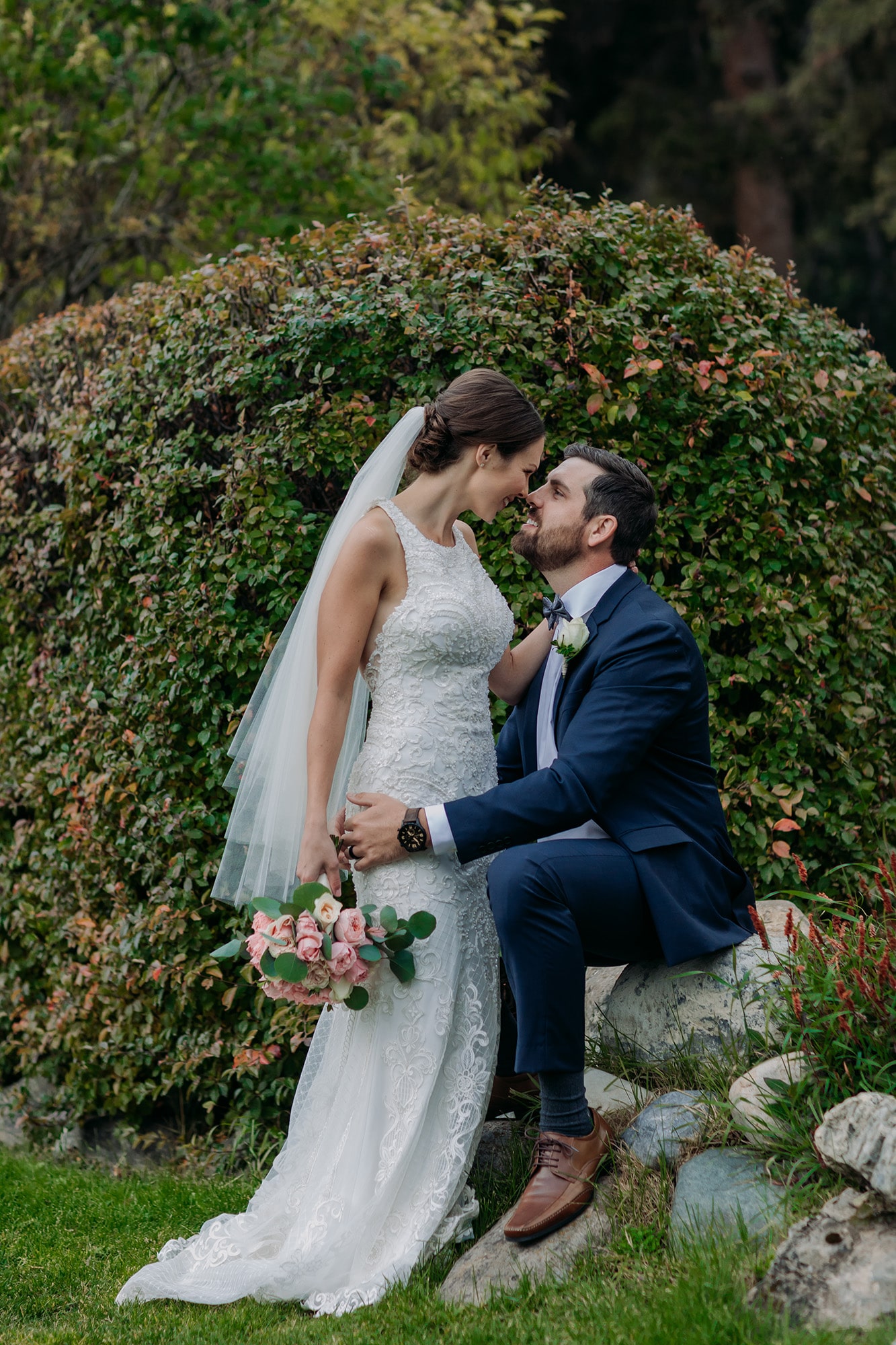 intimate banff wedding groom & bride in Cascade gardens