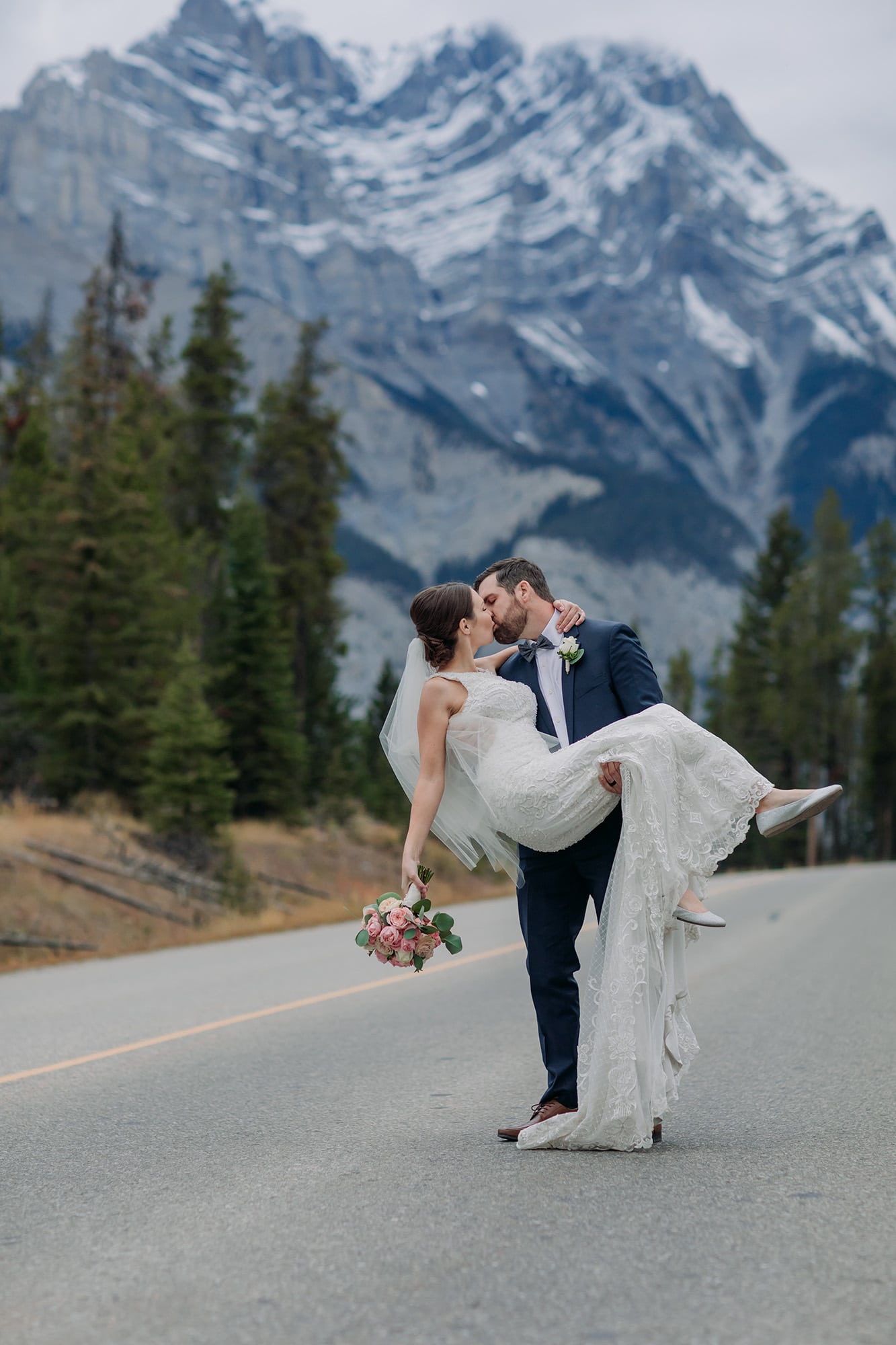 intimate banff wedding photos at Tunnel Mountain