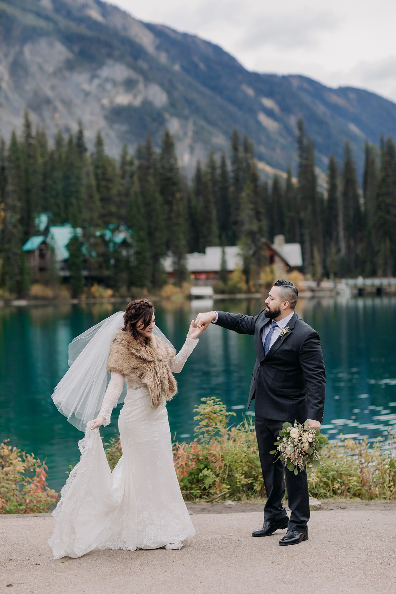 emerald lake wedding autumn colours photography