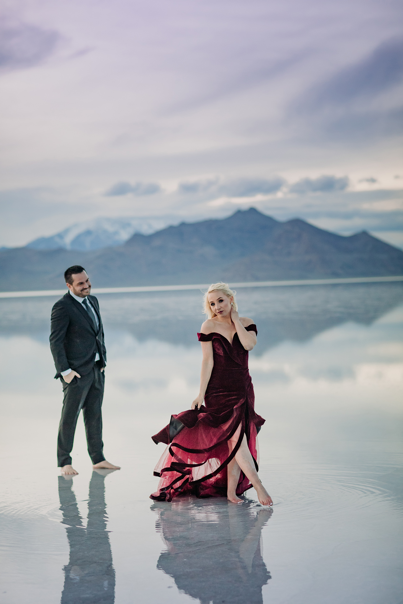 sunset couples portraits with mountains