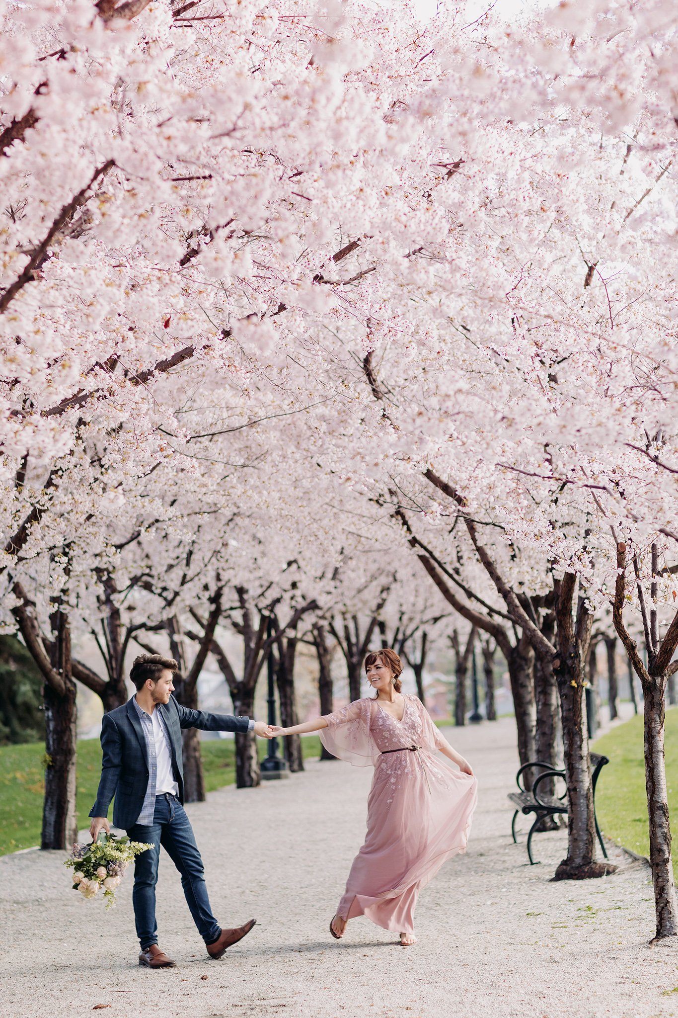 Utah State Capitol Cherry Blossoms engagement couples photo shoot in Salt Lake City, Utah in spring.