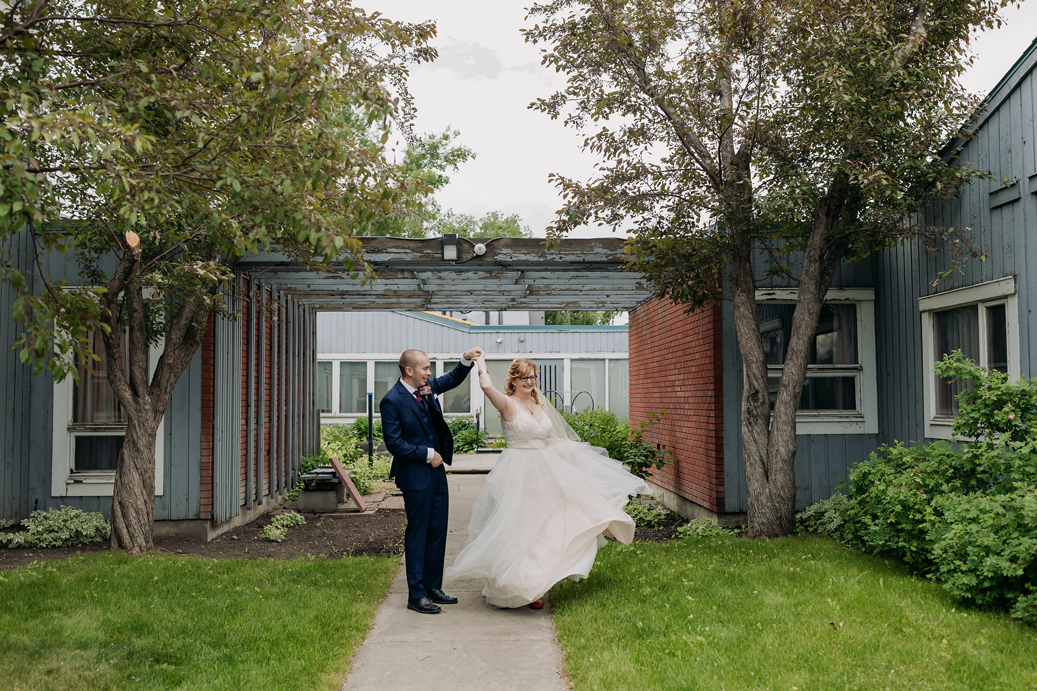 Calgary intimate wedding bride & groom portraits in the city