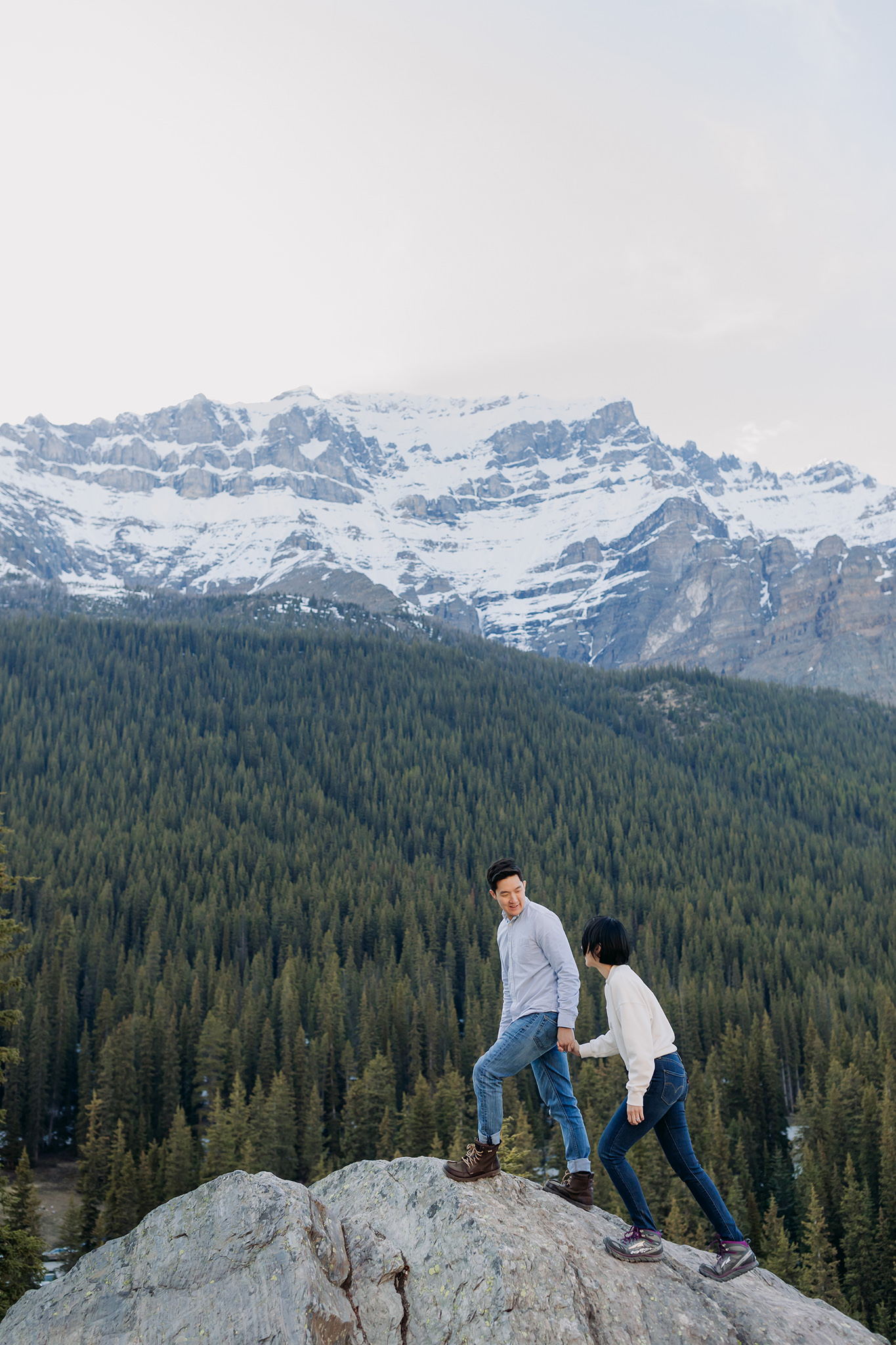 mountain forest couples photo session