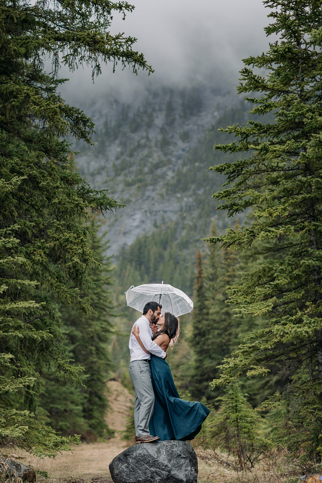 dramatic cascade ponds banff couples photos