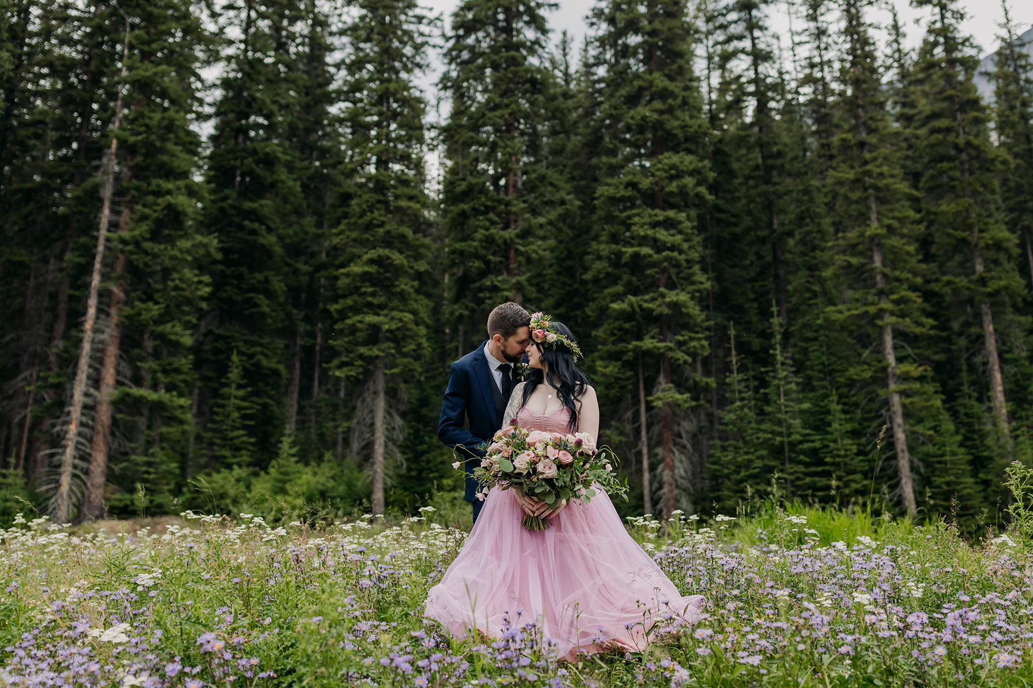 woodland forest weddin in the wildflowers in the mountains
