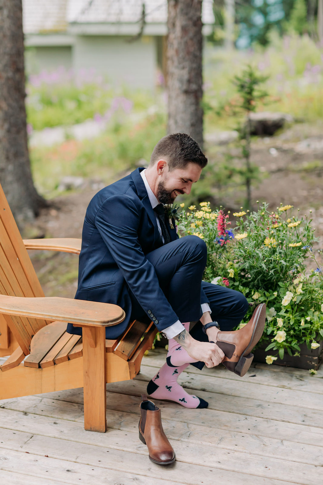 How to Elope at Moraine Lake without a lot of stress | Elopement Planning