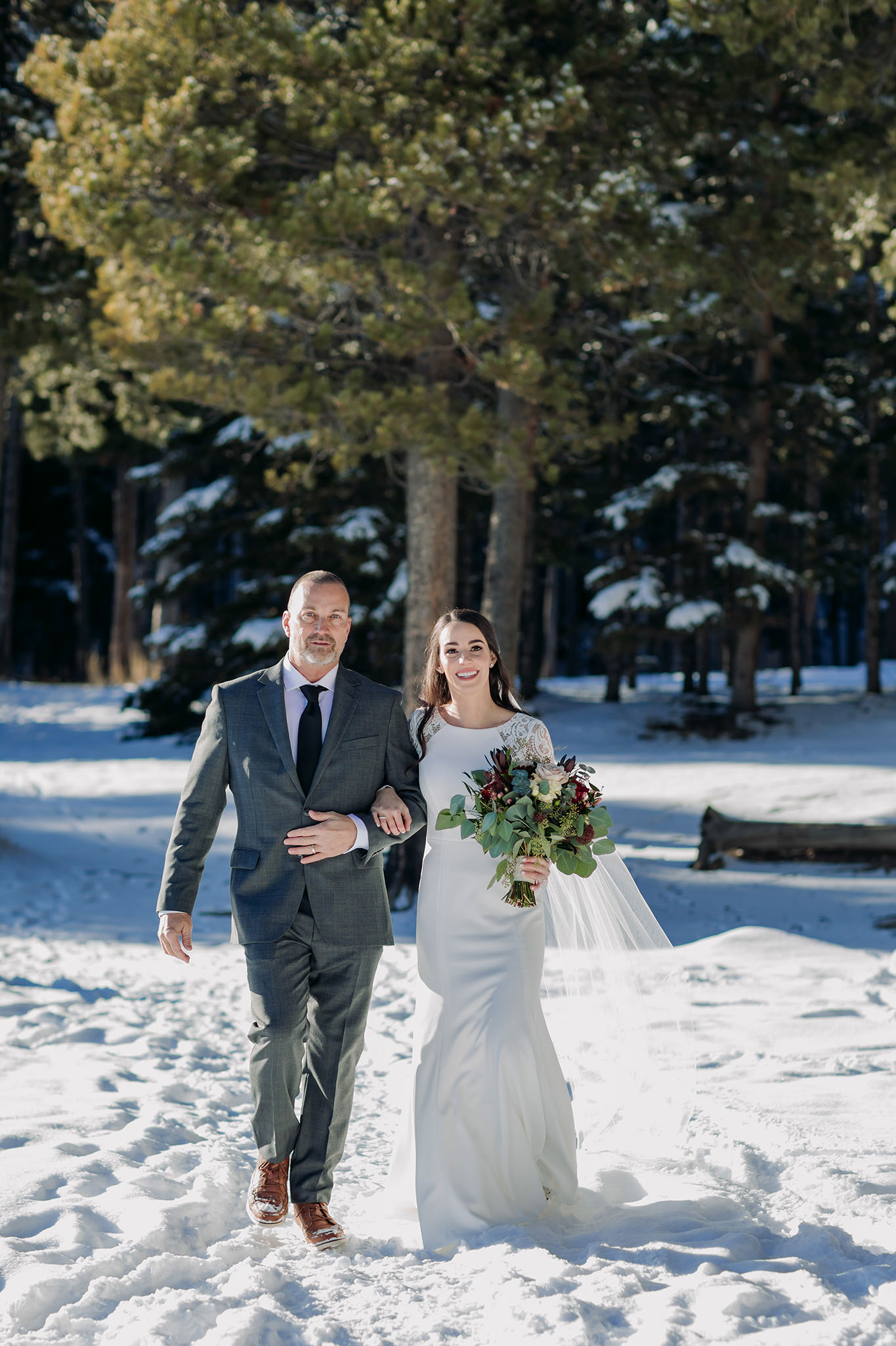 Lake Minnewanka Winter weddingin Banff with outdoor ceremony