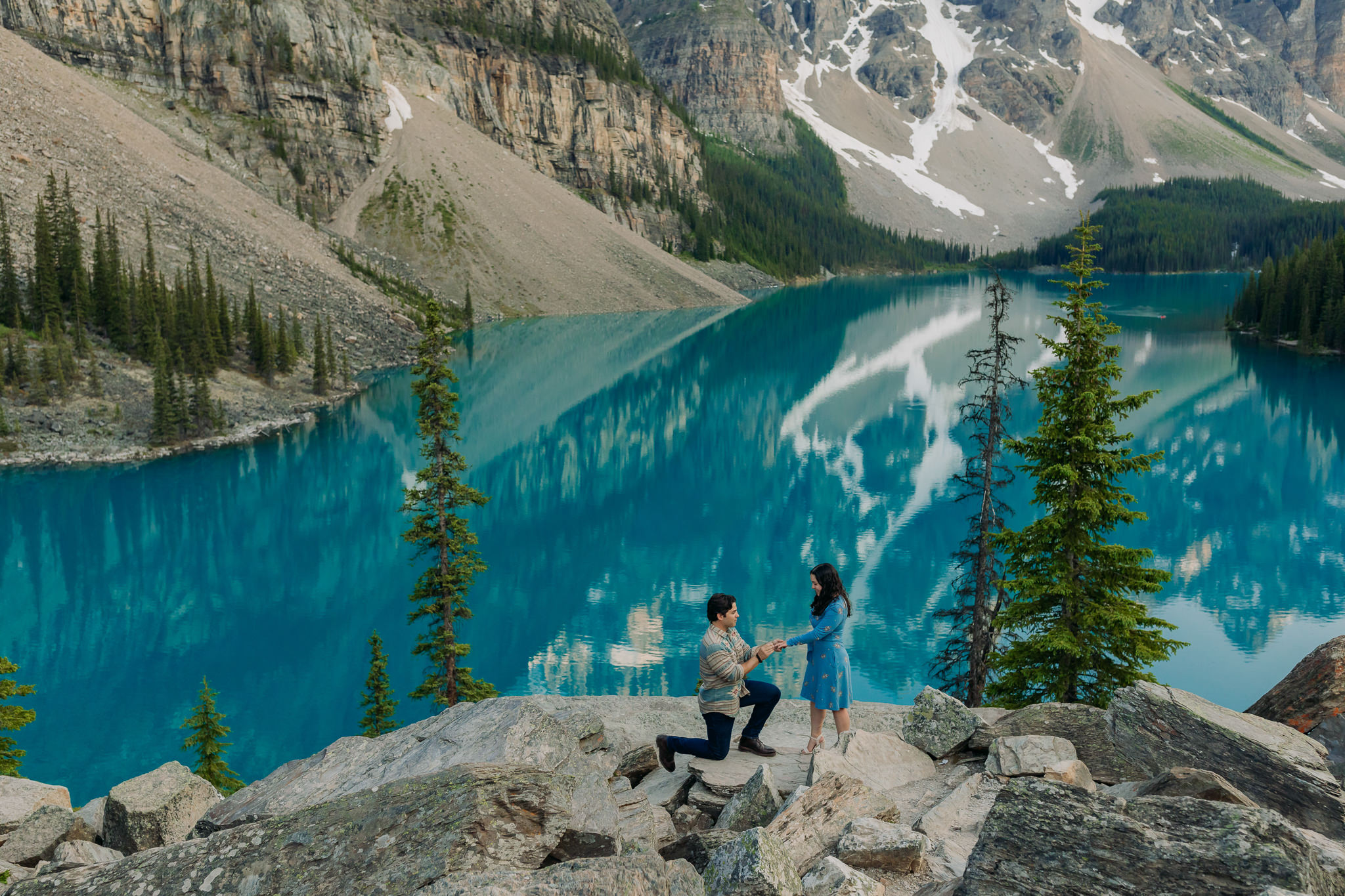 proposing in Banff national Park - Surprise Proposal Photographer & Proposal Guide