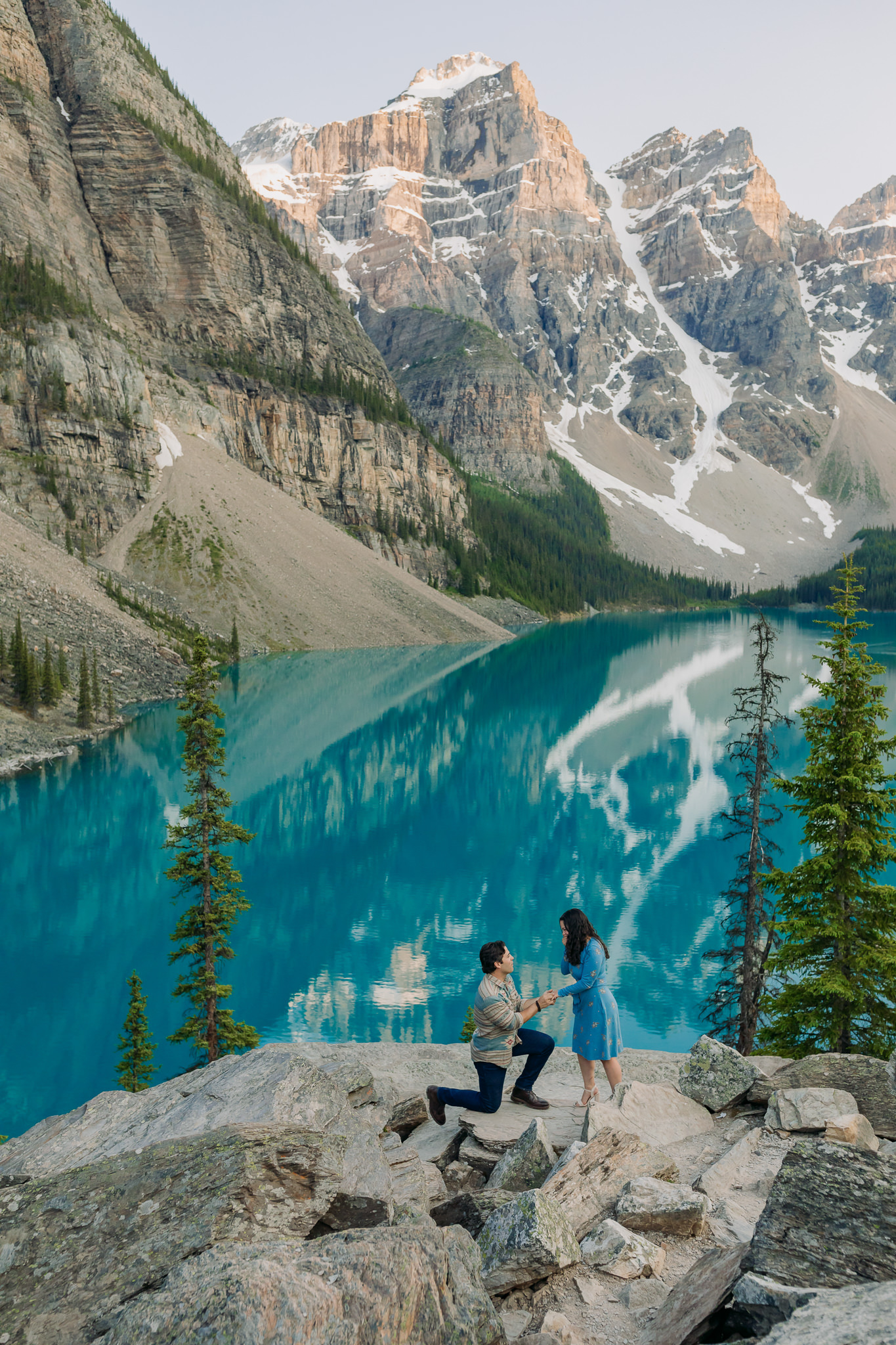 proposing in Banff national Park - Surprise Proposal Photographer & Proposal Guide