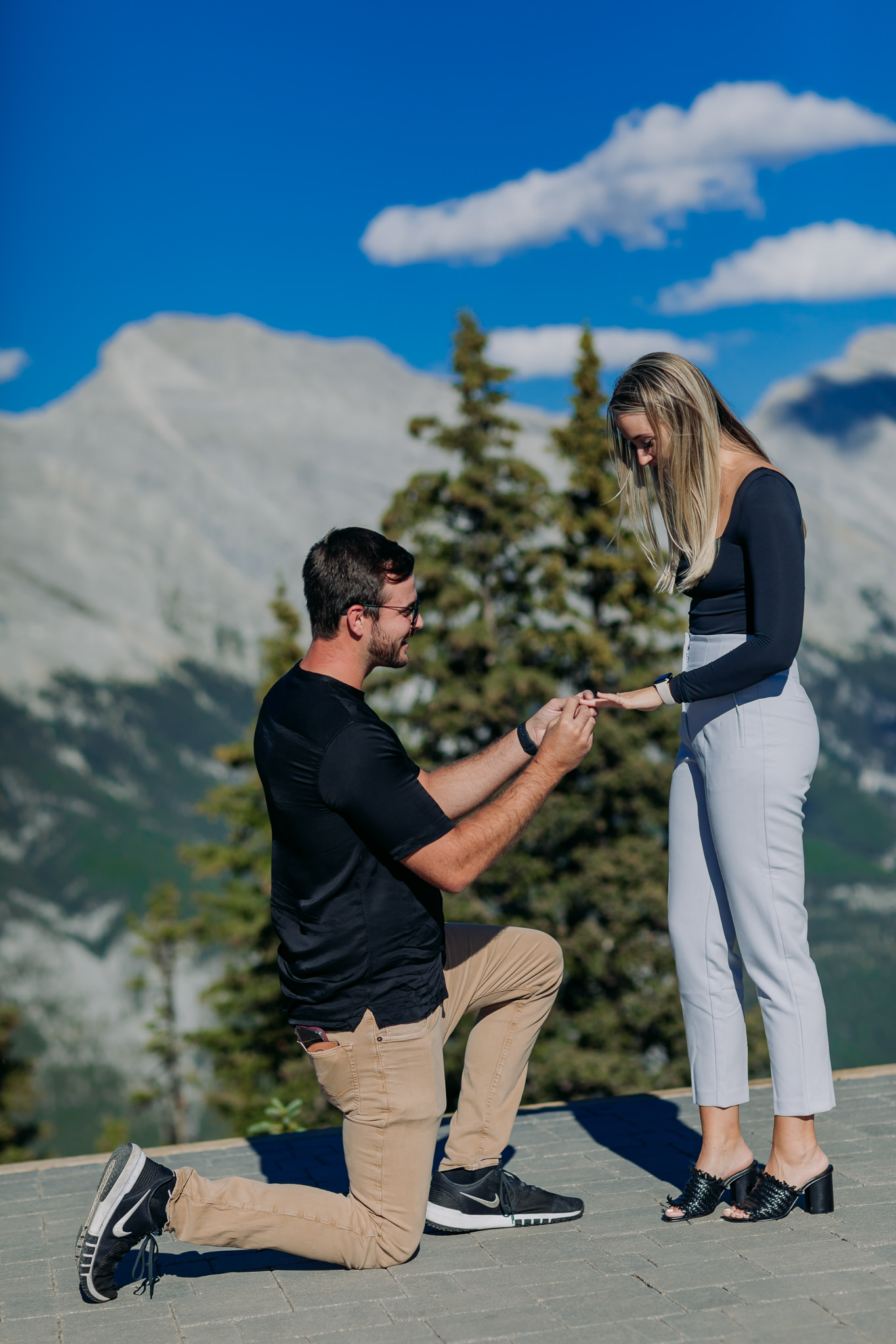 proposing in Banff national Park - Surprise Proposal Photographer & Proposal Guide