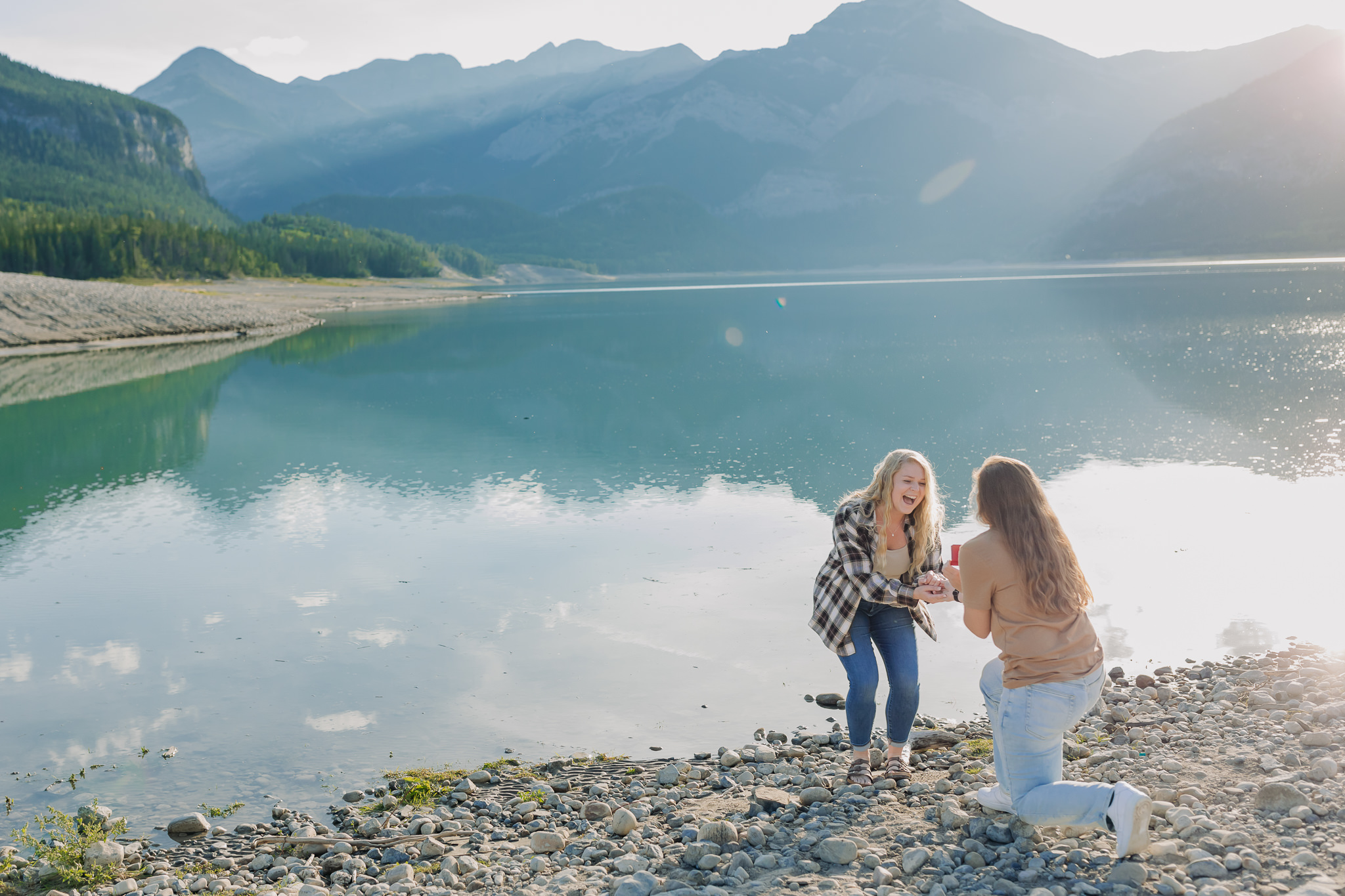 proposing in Banff national Park - Surprise Proposal Photographer & Proposal Guide